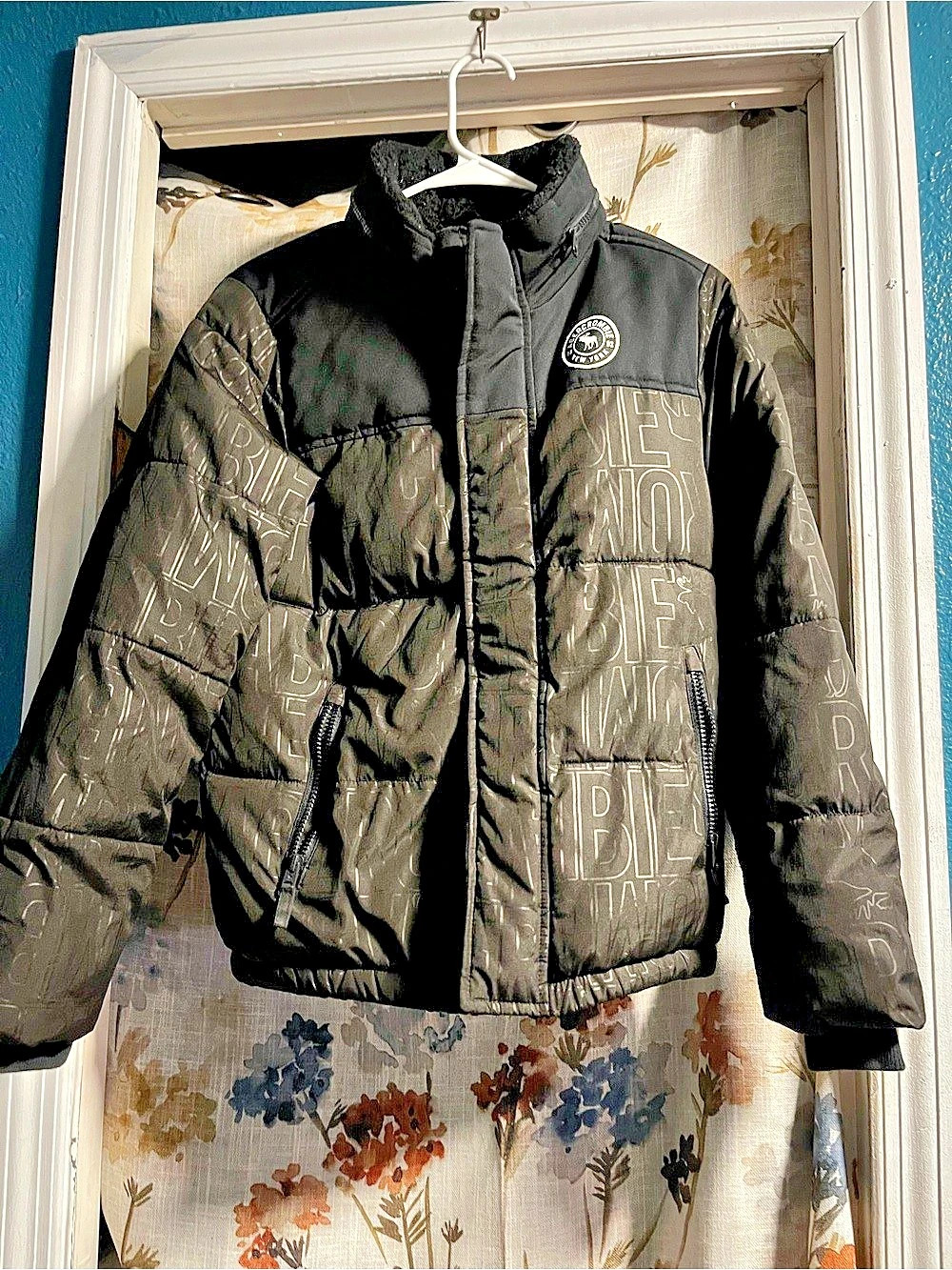 Abercrombie Kids Girls Size 13/14 Black Puffer Jacket